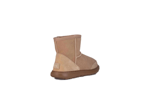 Active Mini Short Boot - SHEARERS UGG